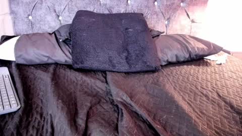 Snapshot of emma_dl2 chatting on December 2024 08:27:02 PM emma_dl2 online show from December 2024 08:27:02 PM