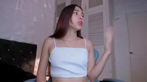 Snapshot of emma_dl2 chatting on March 2025 05:16:02 PM emma_dl2 online show from March 2025 05:16:02 PM