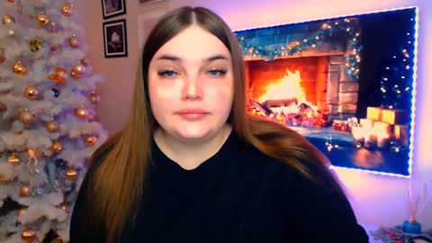 Snapshot of emma_dorn chatting on December 2024 12:08:02 PM Eva online show from December 2024 12:08:02 PM