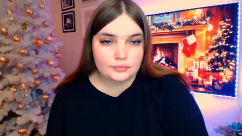 Snapshot of emma_dorn chatting on December 2024 06:16:01 PM Eva online show from December 2024 06:16:01 PM