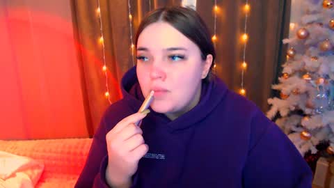 Snapshot of emma_dorn chatting on December 2024 06:28:02 AM Eva online show from December 2024 06:28:02 AM