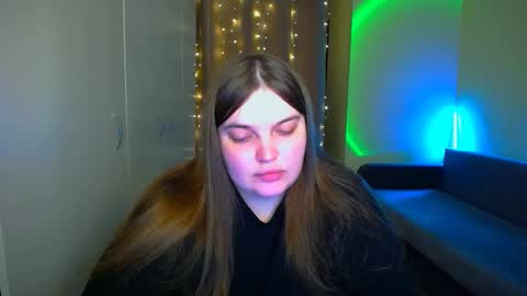 Snapshot of emma_dorn chatting on November 2025 06:39:01 PM Eva online show from November 2025 06:39:01 PM