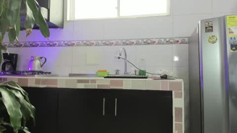Snapshot of emma_eva1 chatting on March 2025 07:06:02 PM Emma online show from March 2025 07:06:02 PM
