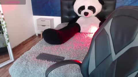Emma  online show from January 2025 05:07:02 PM