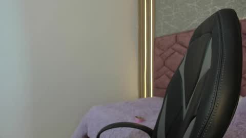Emma  online show from February 2025 11:21:02 AM
