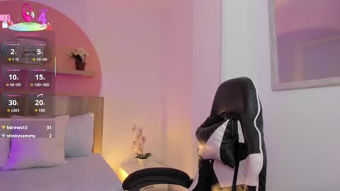 Snapshot of emma_greeyy chatting on October 2025 08:53:02 PM E M M A  online show from October 2025 08:53:02 PM