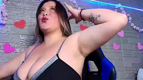 Emma Miel  online show from December 2025 12:15:01 AM