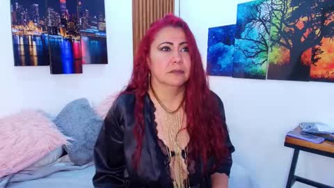 Snapshot of emma_jhomson chatting on September 2025 08:19:01 PM Emma 3 online show from September 2025 08:19:01 PM