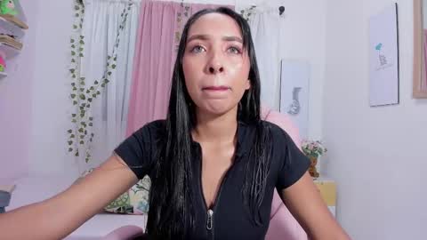 Snapshot of emma_lorense chatting on March 2025 07:15:02 PM Emma online show from March 2025 07:15:02 PM