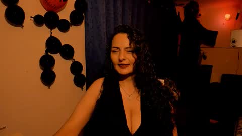  emma luxy online show from October 2025 12:33:01 AM