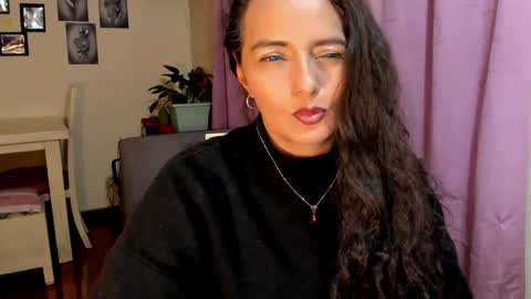  emma luxy online show from April 2026 05:05:01 AM