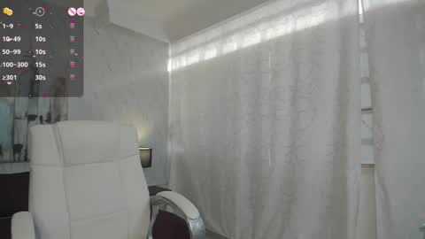 Snapshot of emma_mendoza chatting on January 2025 12:13:01 PM Emma online show from January 2025 12:13:01 PM