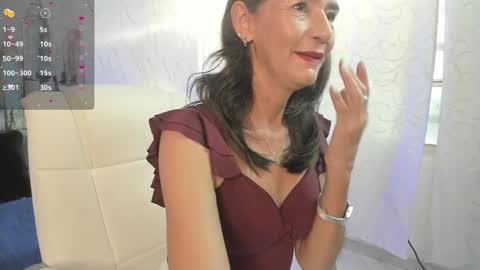 Snapshot of emma_mendoza chatting on February 2025 12:17:01 PM Emma online show from February 2025 12:17:01 PM
