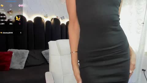 Snapshot of emma_mendoza chatting on September 2025 12:16:01 PM Emma online show from September 2025 12:16:01 PM