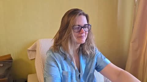 emma_misty_ online show from October 2025 06:14:01 AM