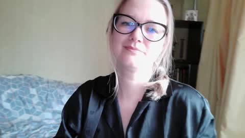 emma_misty_ online show from October 2025 07:53:02 AM