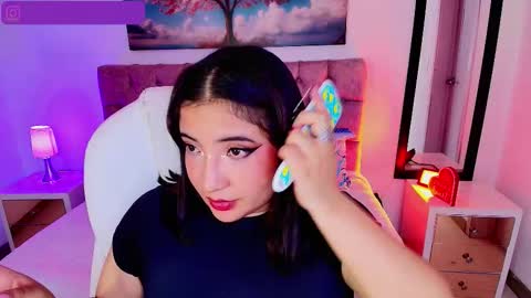 Emma Monserratt online show from October 2025 09:18:02 AM