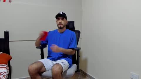 Snapshot of emma_muscle_ chatting on February 2026 08:05:01 PM emma online show from February 2026 08:05:01 PM