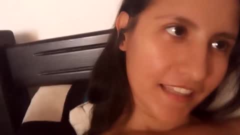 Emma online show from September 2025 07:05:01 PM