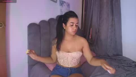 Snapshot of emma_saenz01 chatting on July 2026 06:42:02 PM emma_saenz01 online show from July 2026 06:42:02 PM