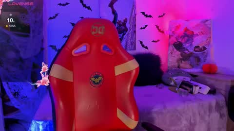 Snapshot of emma_soffia_ chatting on October 2025 05:13:02 PM EMMA online show from October 2025 05:13:02 PM