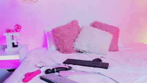 Emma Softt online show from June 2026 08:52:02 PM
