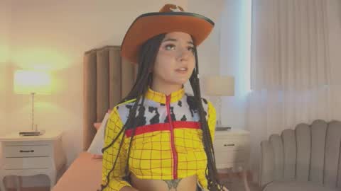 Ema online show from November 2025 12:13:01 PM