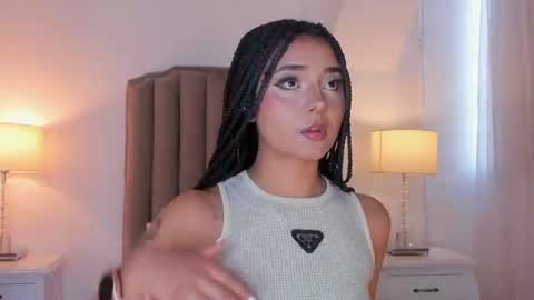 Snapshot of emma_torres__ chatting on June 2026 12:29:02 PM Ema online show from June 2026 12:29:02 PM