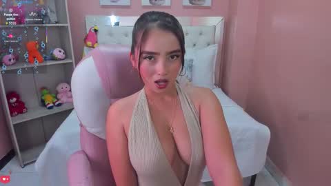 Snapshot of emma_wiliams_ chatting on March 2026 02:33:01 PM E M M A online show from March 2026 02:33:01 PM