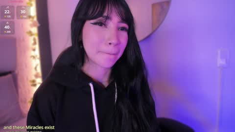 Snapshot of emma_woods__ chatting on December 2024 03:31:02 PM emma_woods__ online show from December 2024 03:31:02 PM