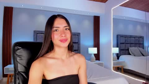 Snapshot of emmaa_robertts chatting on December 2024 02:17:02 PM Emma Everyday From 0530 to 1430 Col Time online show from December 2024 02:17:02 PM
