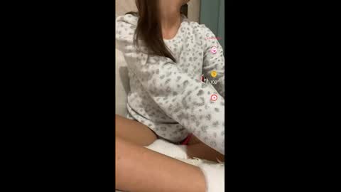 Emma 31487 online show from October 2025 04:42:01 PM