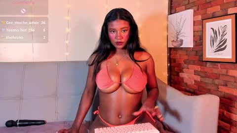 Snapshot of emmaconneer chatting on January 2025 06:07:01 PM Emma online show from January 2025 06:07:01 PM