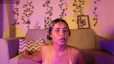 Snapshot of emmaconneer chatting on October 2025 02:35:01 AM Emma online show from October 2025 02:35:01 AM