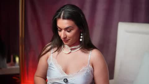  Emma  online show from June 2026 08:00:01 PM