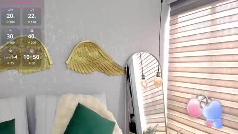 Snapshot of emmaferrary chatting on November 2025 02:26:01 PM Emma Ferrary online show from November 2025 02:26:01 PM