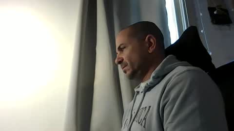 Ariel online show from November 2025 05:01:02 AM