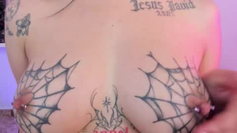 emmajohanson online show from February 2026 06:19:01 PM