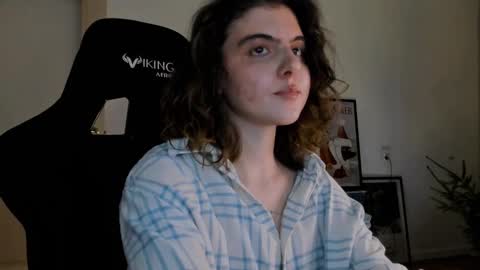 Emma online show from December 2024 02:02:02 PM