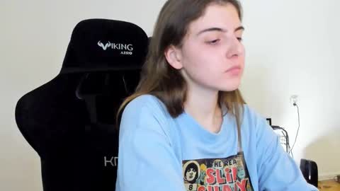 Emma online show from September 2025 08:24:02 PM