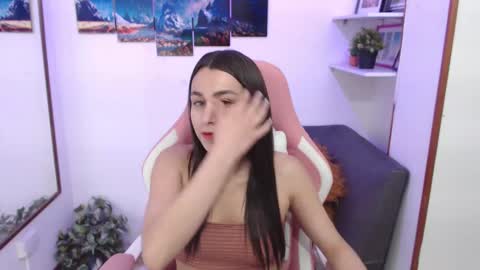 Snapshot of emmamyers_ chatting on March 2025 11:27:01 PM Emma online show from March 2025 11:27:01 PM