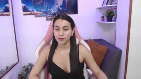 Snapshot of emmamyers_ chatting on March 2025 01:35:02 AM Emma online show from March 2025 01:35:02 AM