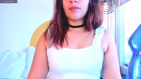 emmanaughty_ online show from November 2025 03:32:02 PM