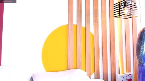 emmanaughty_ online show from December 2025 10:16:01 PM