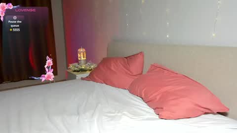 emmanuelleee online show from December 2024 11:41:01 AM