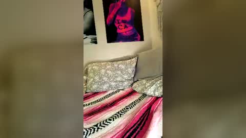 emmaraee online show from June 2026 09:34:01 AM