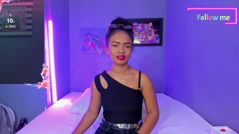 Snapshot of emmasmith06 chatting on December 2024 05:26:02 PM Emma online show from December 2024 05:26:02 PM