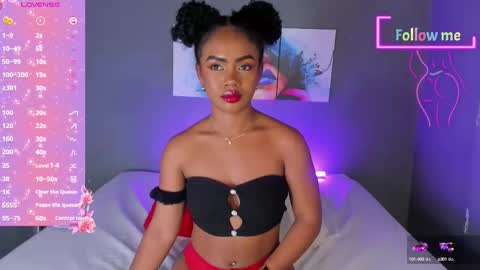 Snapshot of emmasmith06 chatting on March 2025 05:33:02 PM Emma online show from March 2025 05:33:02 PM