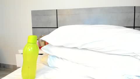  Emma  online show from January 2025 05:18:02 AM