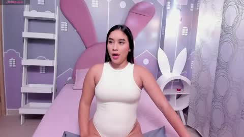 emmathompson__ online show from April 2026 02:22:02 AM